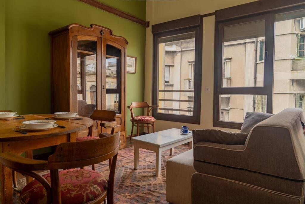 Taylor's Port 3 Landing In The Old Town Apartment Montevideo