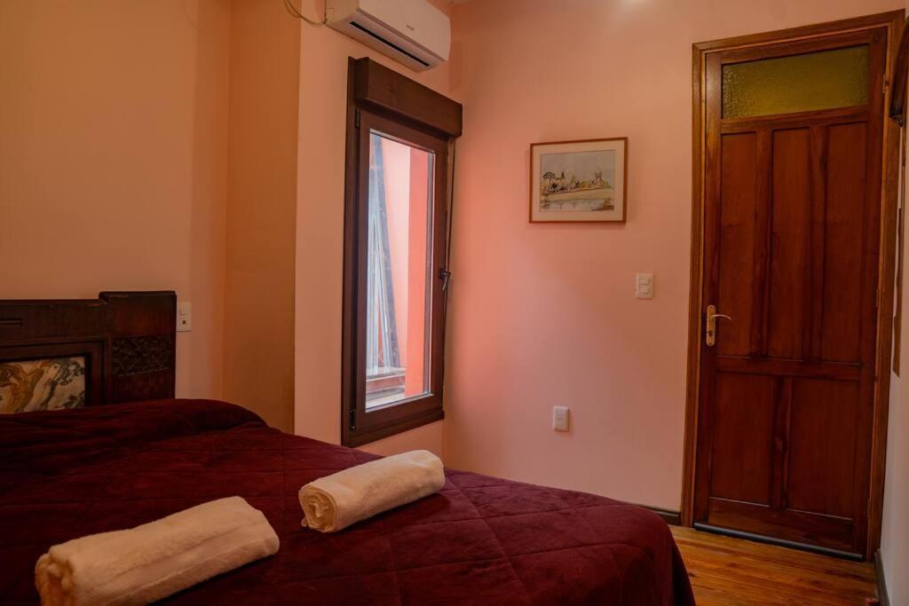Taylor's Port 3 Landing In The Old Town Apartment Montevideo